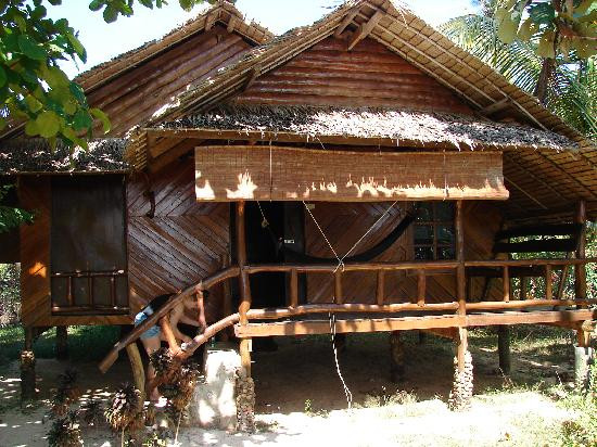 Lom Lae Beach Resort