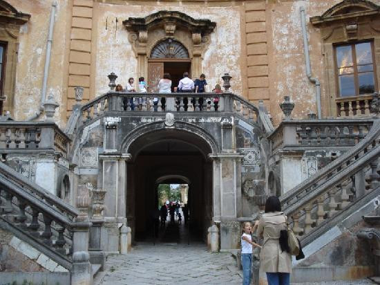 Villa Palagonia景点图片