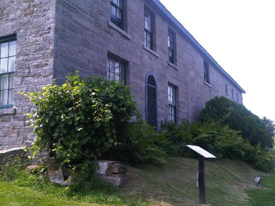 Pinhey's Point Historic Site景点图片