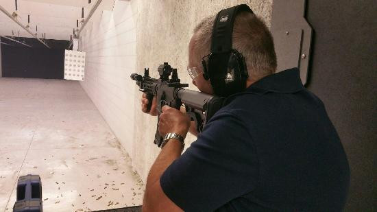 Arena Gun Club-拉雷多必去景点