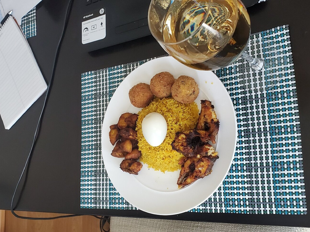 Green Cage Hotel & Restaurant主图