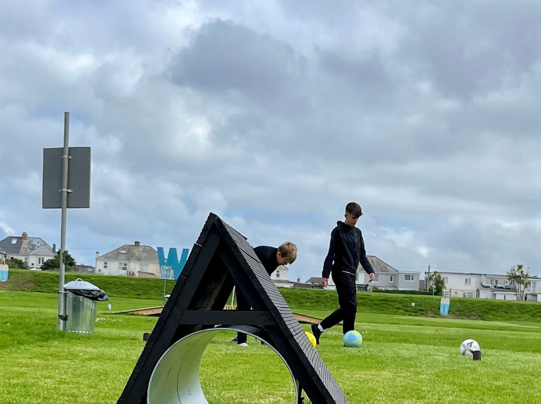 Crazy Football Golf-纽奎必去景点
