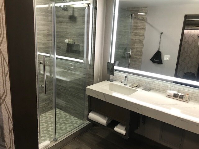 Silver Cloud Hotel Tacoma At Point Ruston Waterfront-浴室