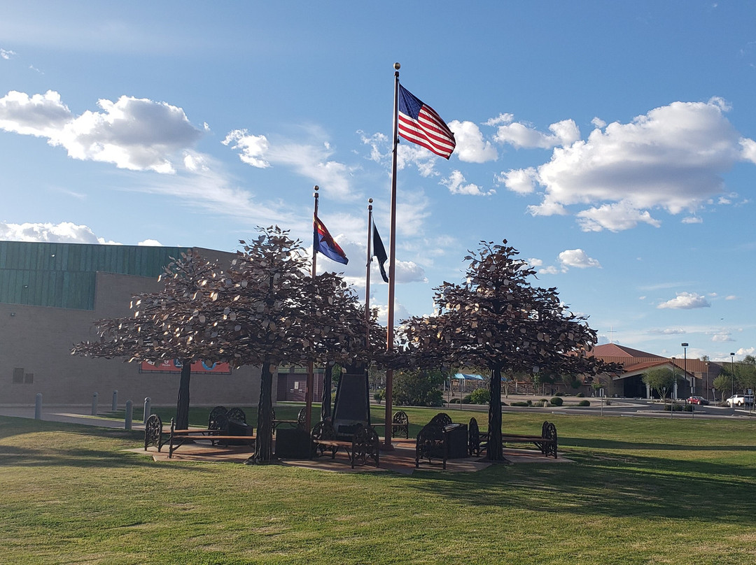 Veterans Memorial-格兰岱尔必去景点