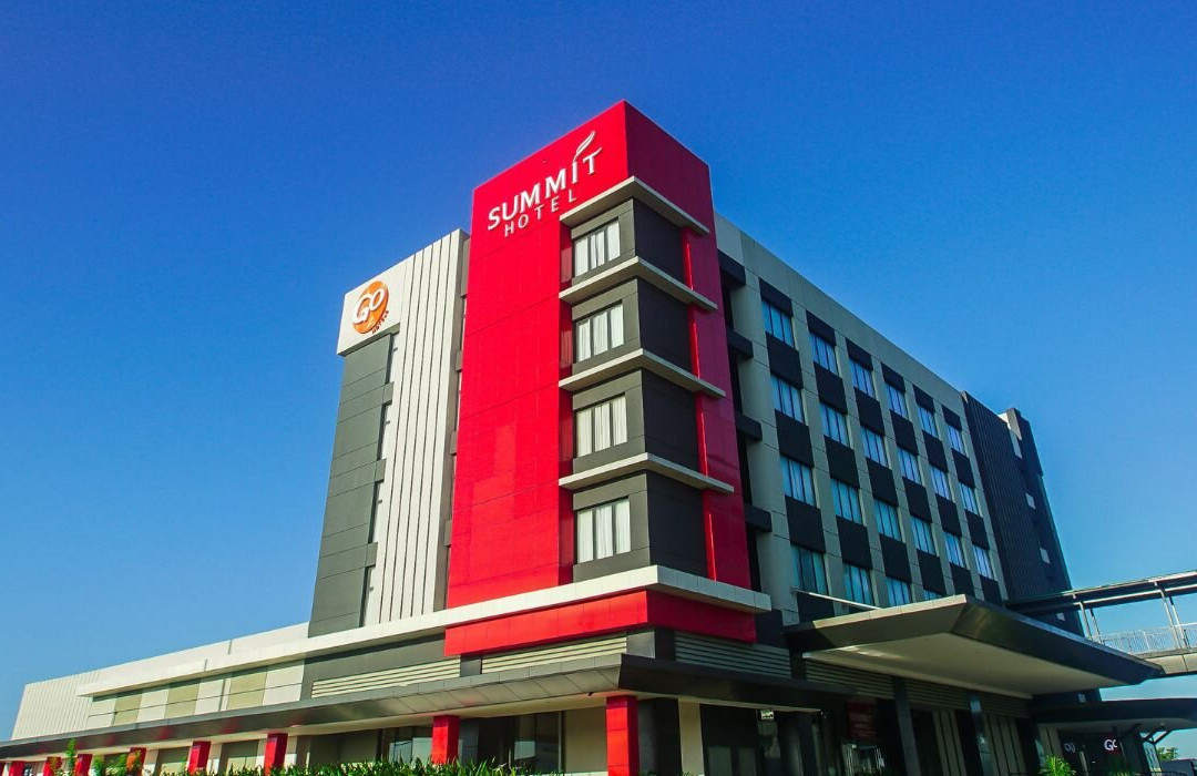 Summit Hotel Naga主图