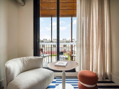 标准X,墨尔本主图