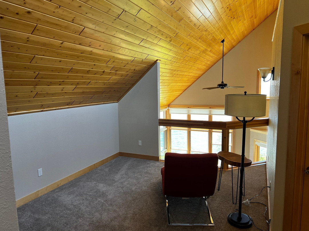 Surfside on Lake Superior主图