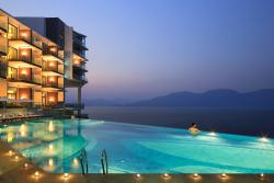 黄山太平湖绿地皇冠假日酒店主图