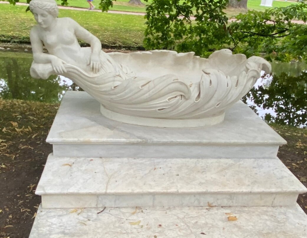Sculpture Nimfa v rakovine景点图片
