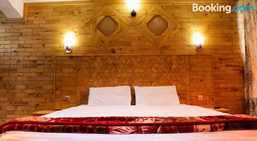 Mulberry Hotel Hunza