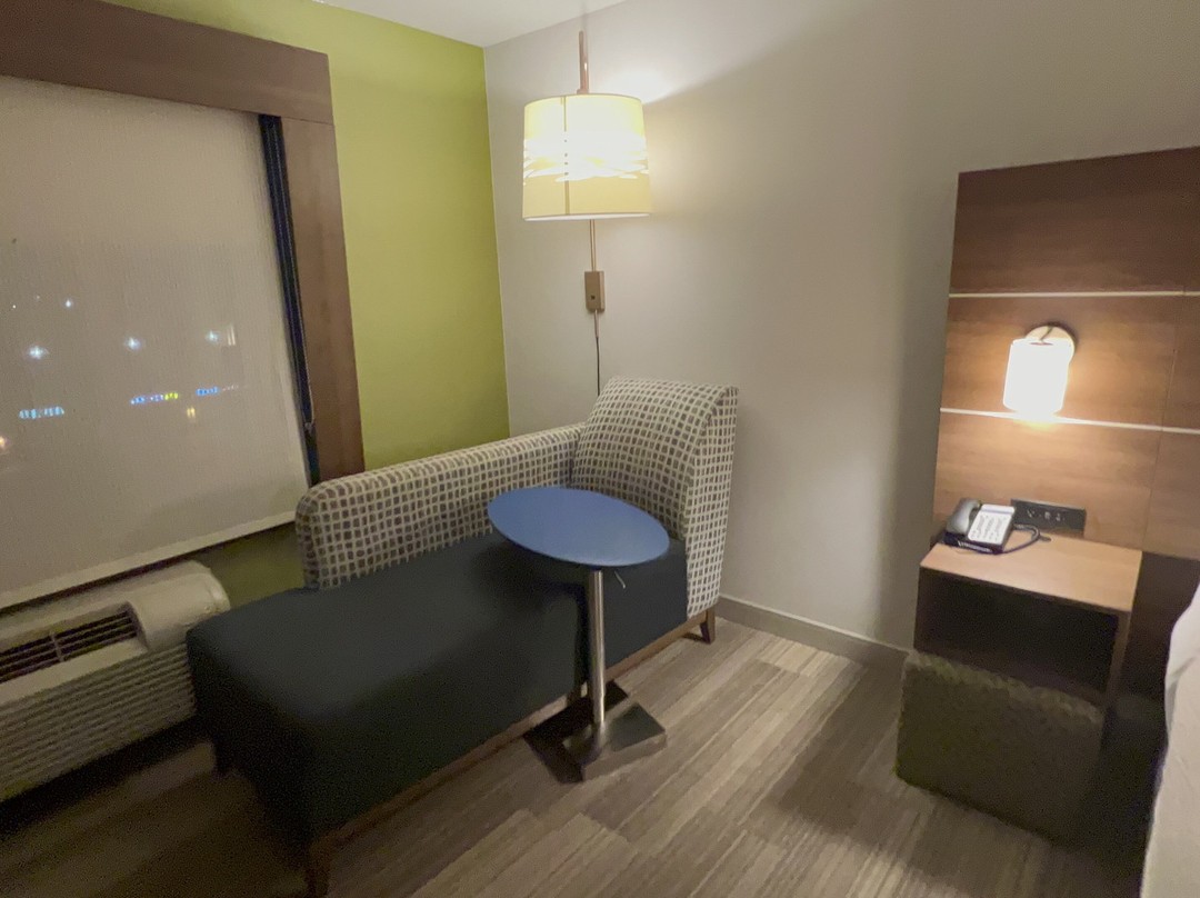 Holiday Inn Express & Suites Toronto - Markham By IHG主图