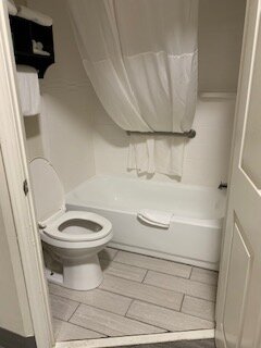 Quality Inn Alcoa Knoxville-浴室