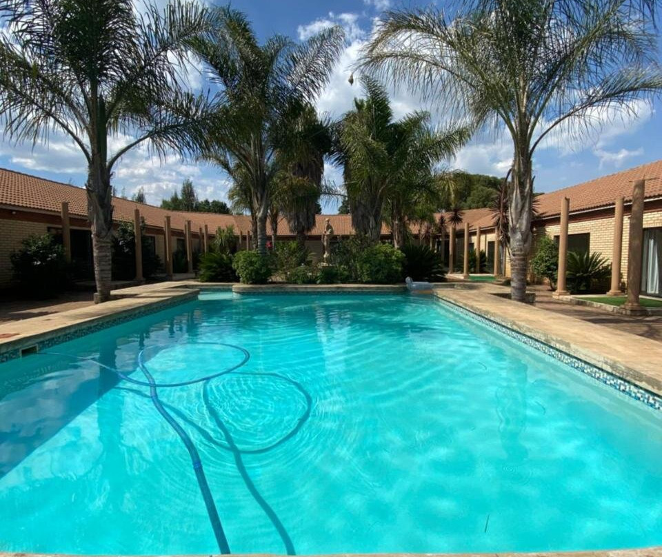Tamarisk Guest Lodge