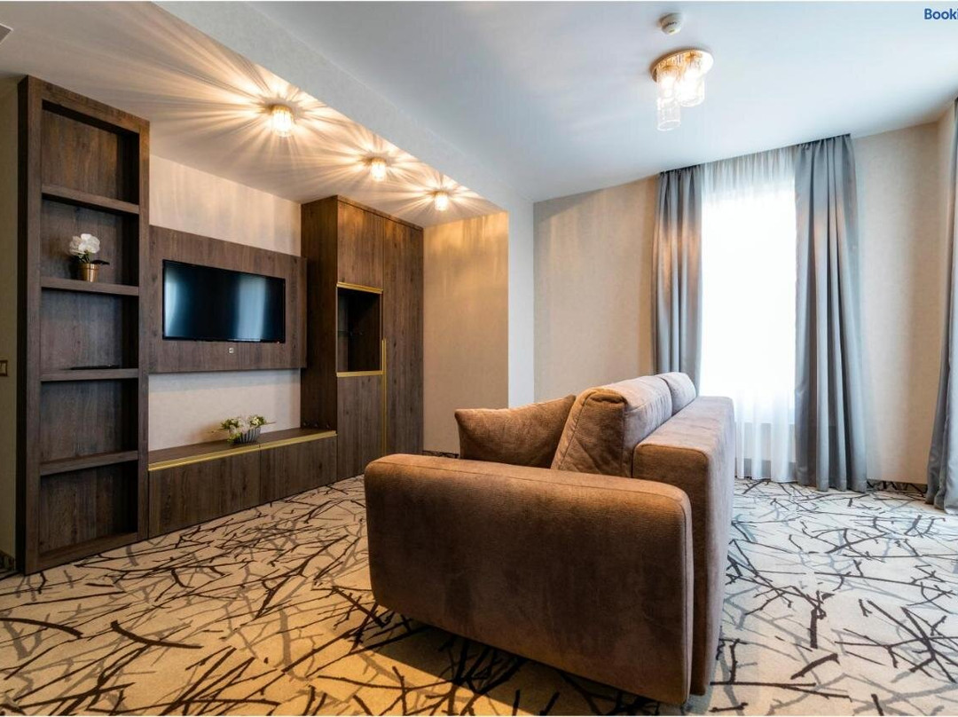 Hotel Szatmari & Etterem Jaszbereny