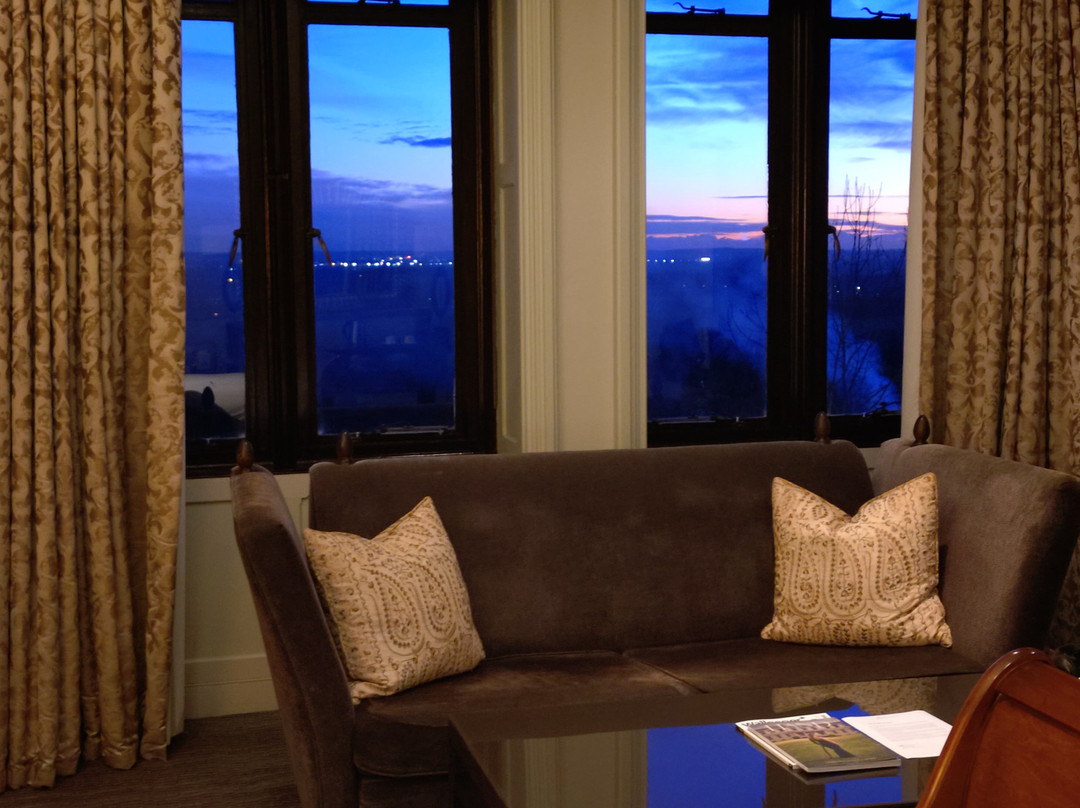 Nutfield Priory Hotel & Spa主图
