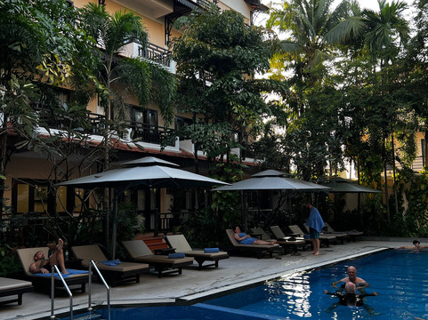 暹粒西姆酒店主图