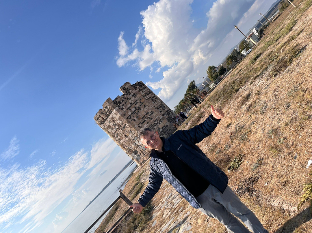 Süleyman Kulesi Ve Antik Mağaralar-Yumurtalik必去景点