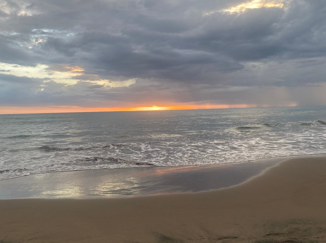 Beyond Sunset Resort and Villas主图