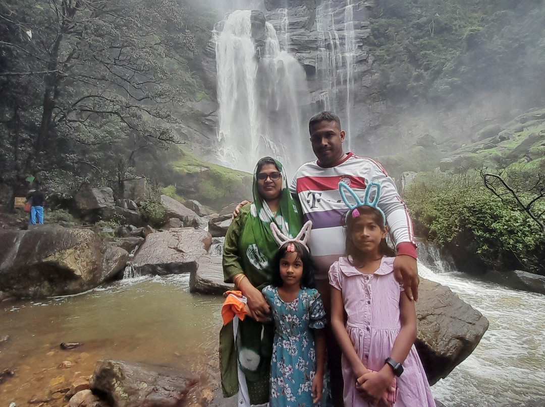 Pragi-tuk tuk & Taxi tours Nanuoya-奴娃拉伊利雅必去景点