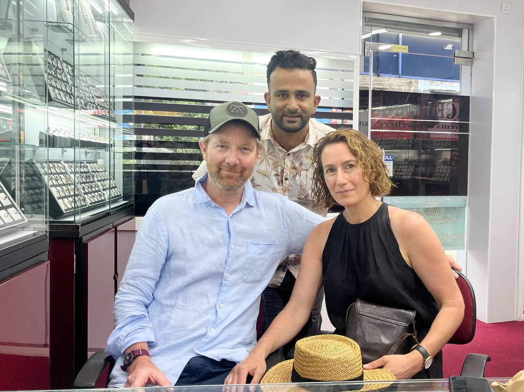 Gem Bank Gems & Jewellery-Aluthgama必去景点