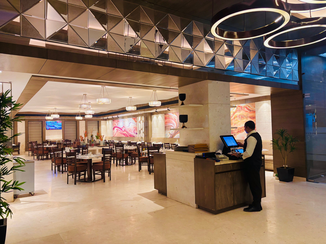 Viraj Sarovar Portico主图