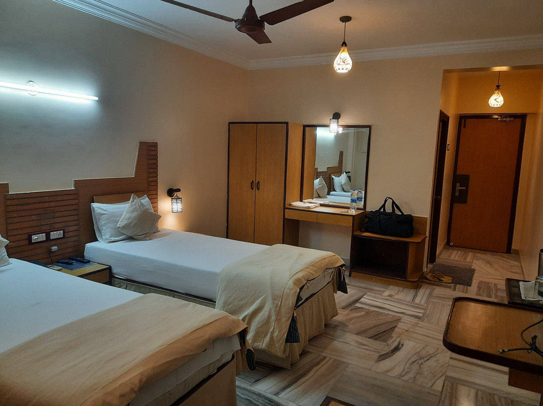 Hotel Woodlands主图