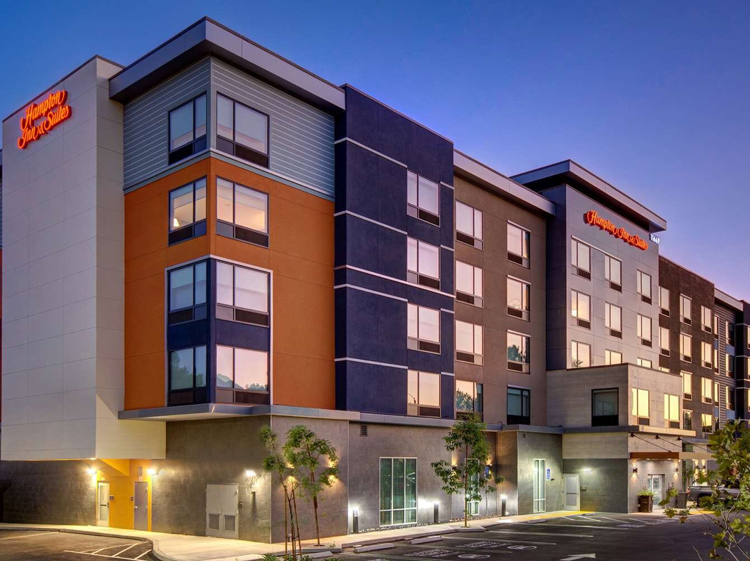 Hampton Inn & Suites Ontario Rancho Cucamonga
