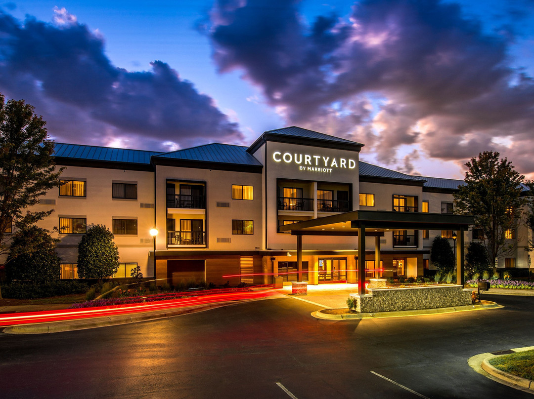 夏洛特巴兰坦万怡酒店主图