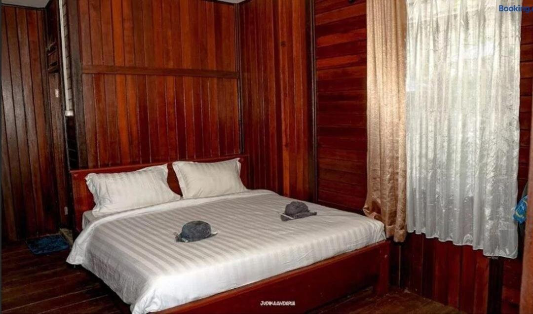 Sansapore Pacific Park Beach Resort