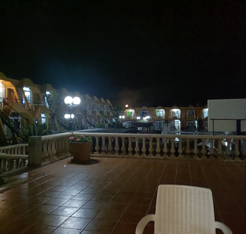 Aparthotel la Piramide主图
