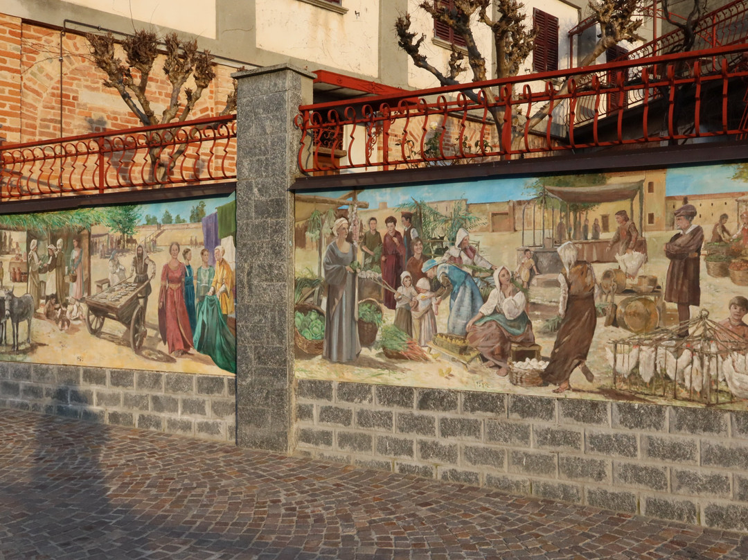 Murales A Tema Sulle Vie Pubbliche景点图片