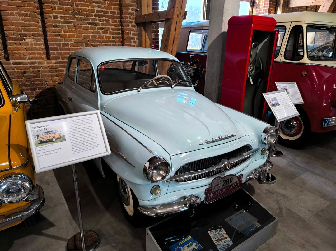 Automobile Museum Topacz景点图片