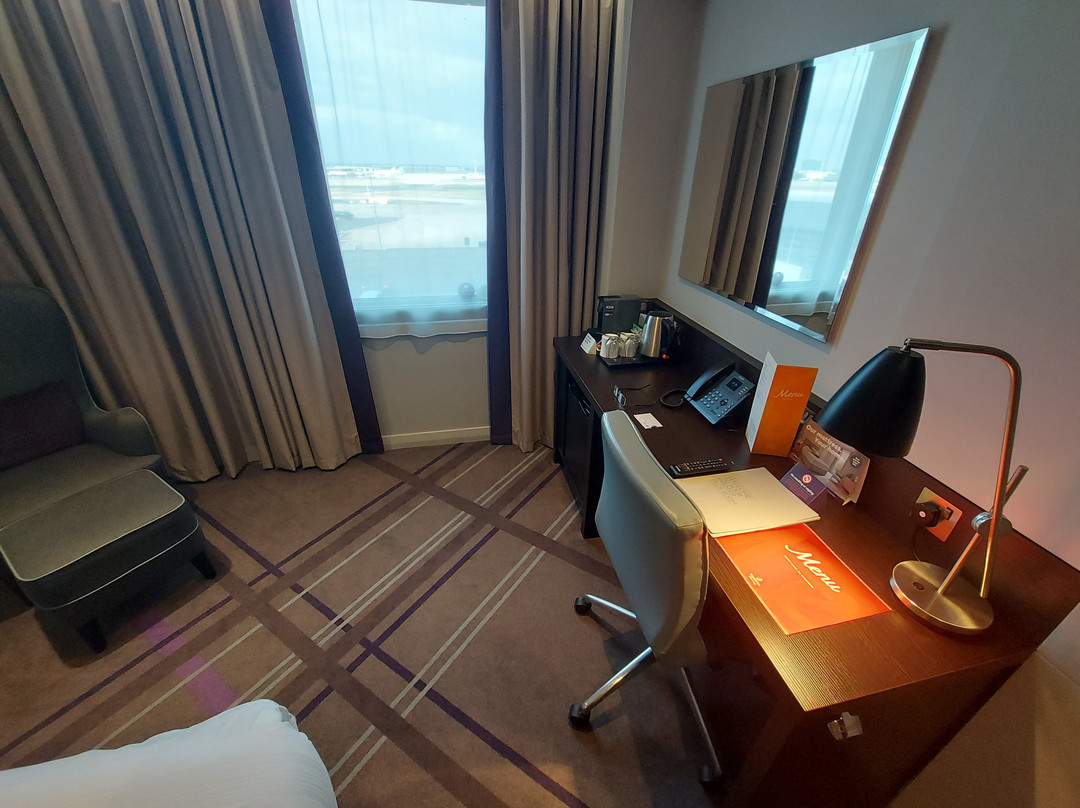 Premier Inn London Heathrow Airport Terminal 4 Hotel主图