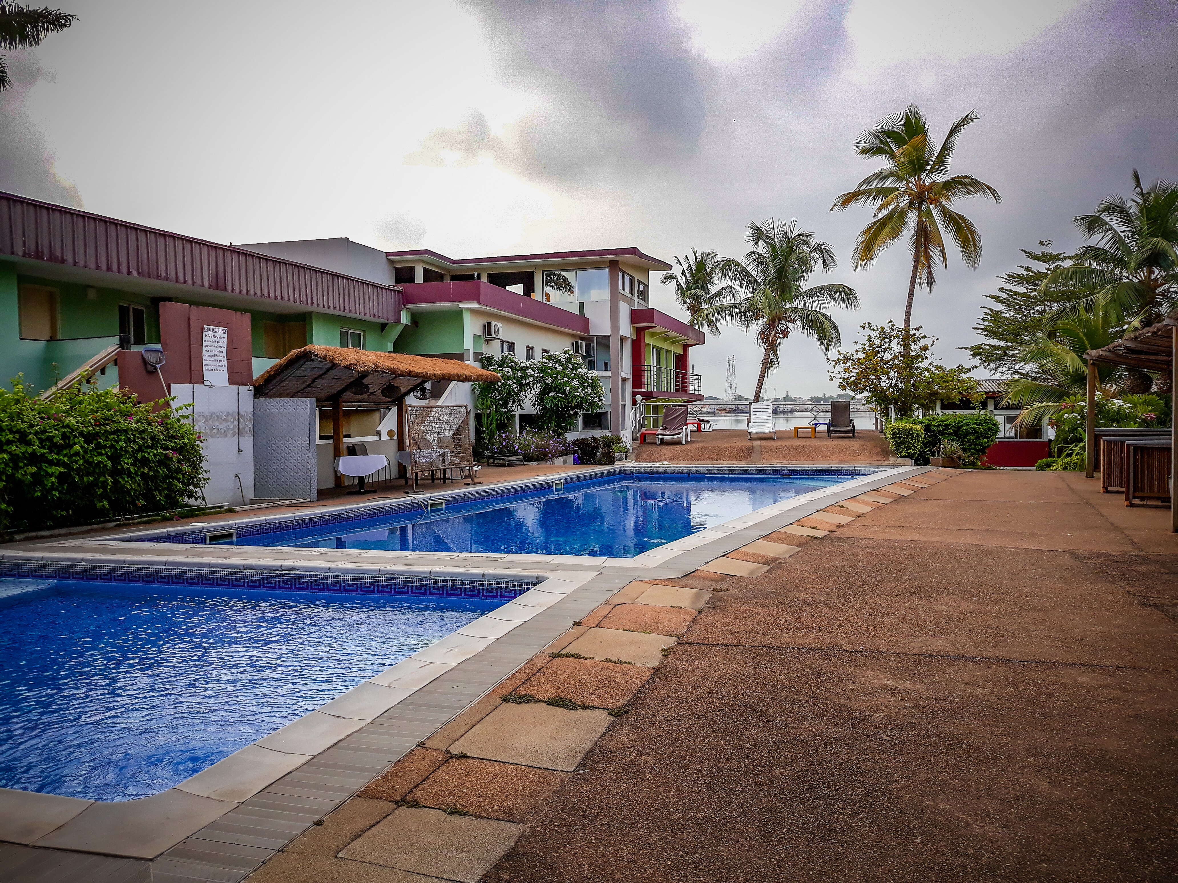 Hotel Le Marly-泳池