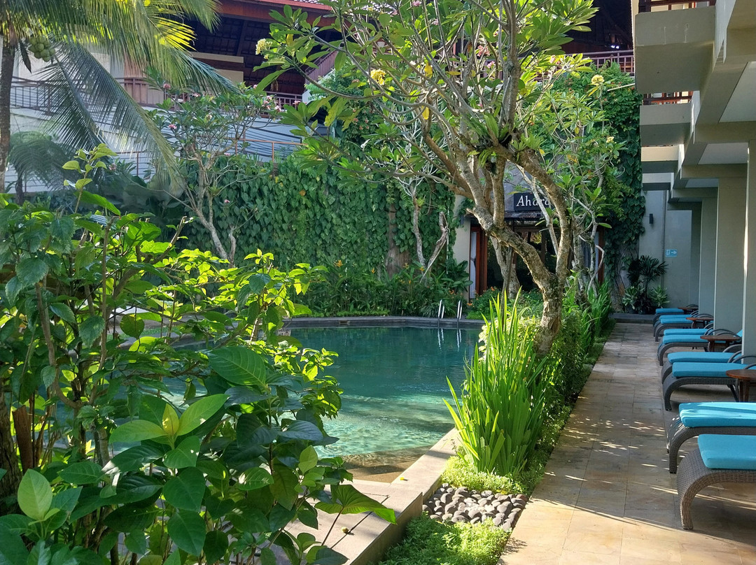 乌布瓦纳度假酒店主图