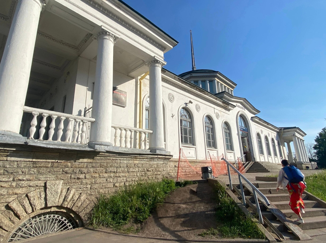 Pavlovsk Station景点图片