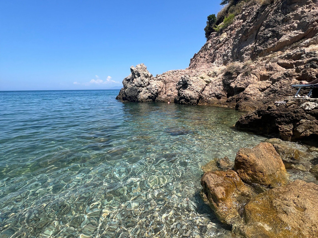 Spiaggia Libera La Cantoniera-圣托斯特凡诺港必去景点