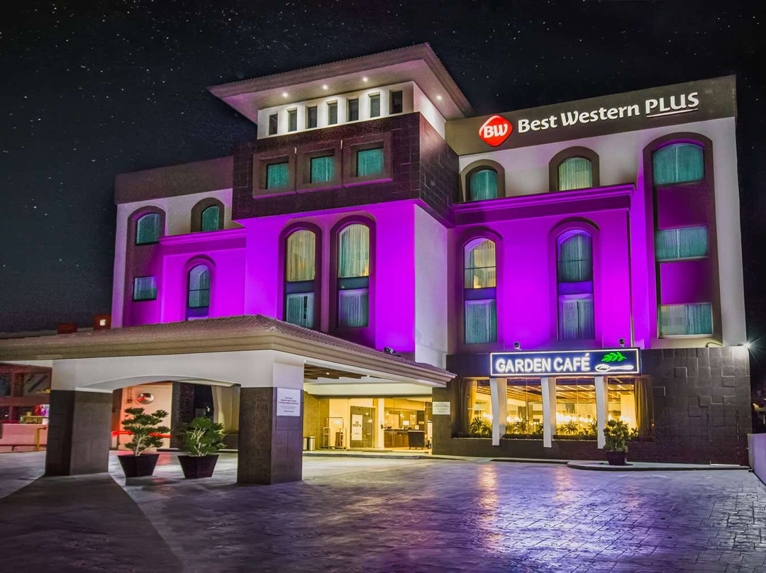 帕丘卡酒店住宿-Best Western Plus Santa Cecilia Pachuca