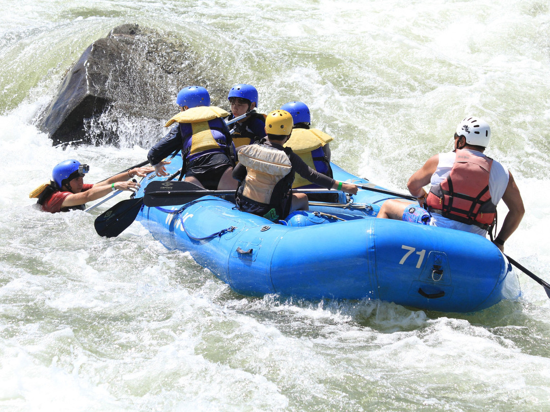 Action Whitewater Adventures-Lotus必去景点