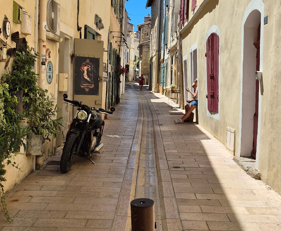 Wednesday morning market-圣雷米必去景点