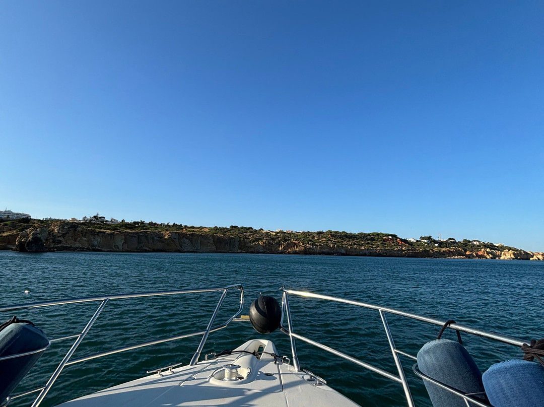 Mr. Cliff Yachts-维拉摩拉必去景点