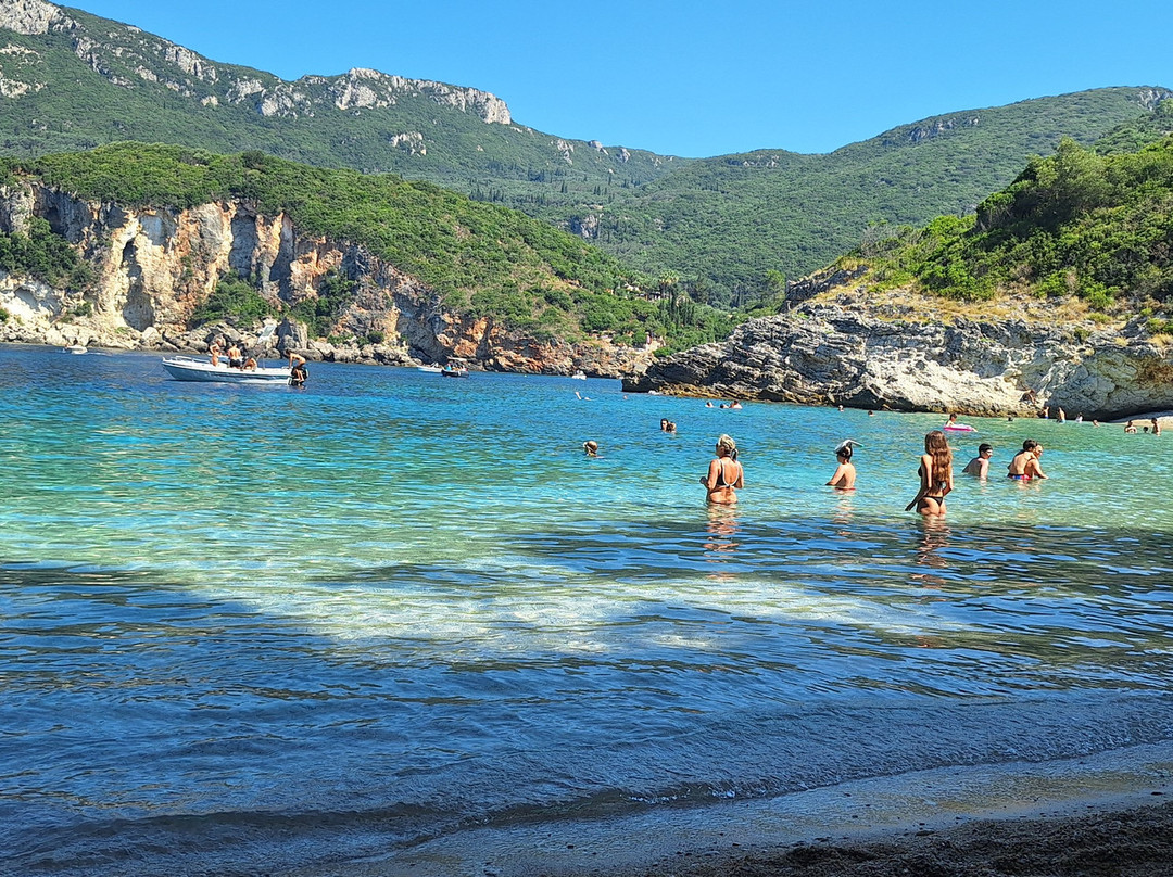 Rovinia Beach-Paleokastritsa必去景点