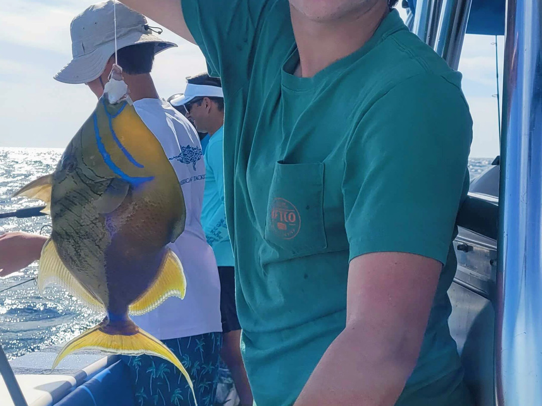 M & J's Charters-格雷斯湾必去景点