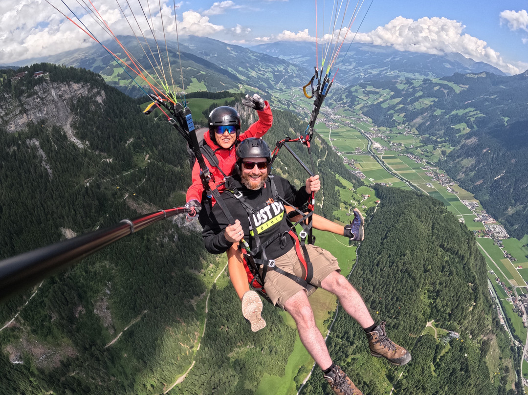 Stocky Air Paragliding-玛莉霍芬必去景点