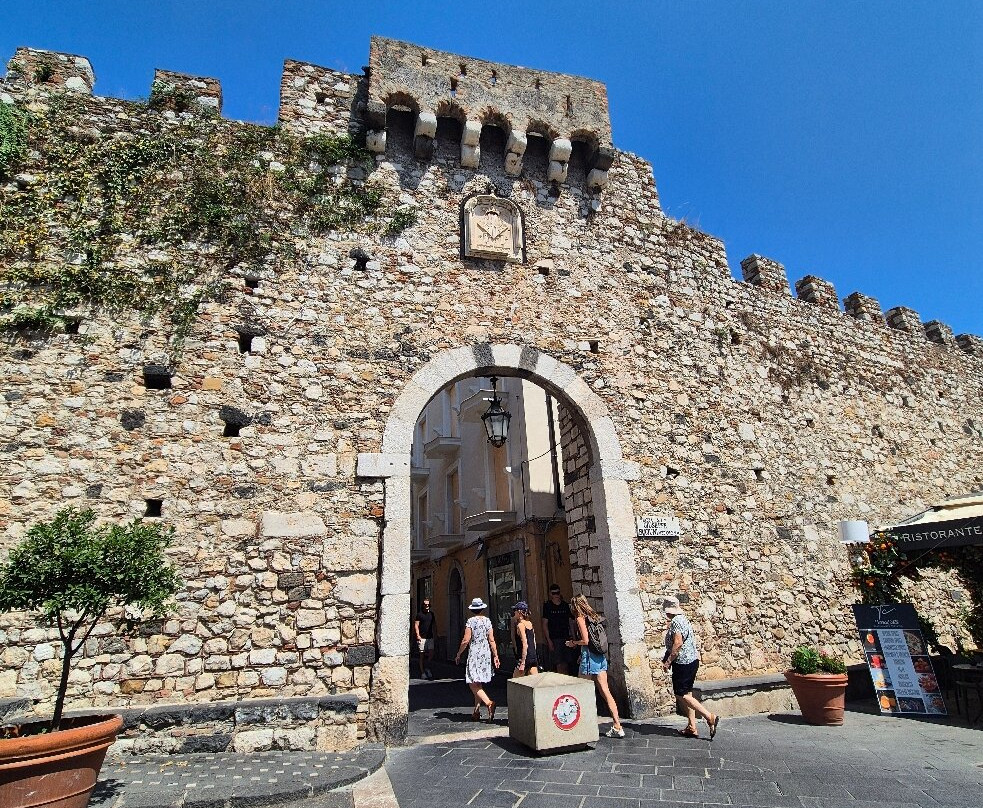 Porta Catania di Taormina-陶尔米纳必去景点