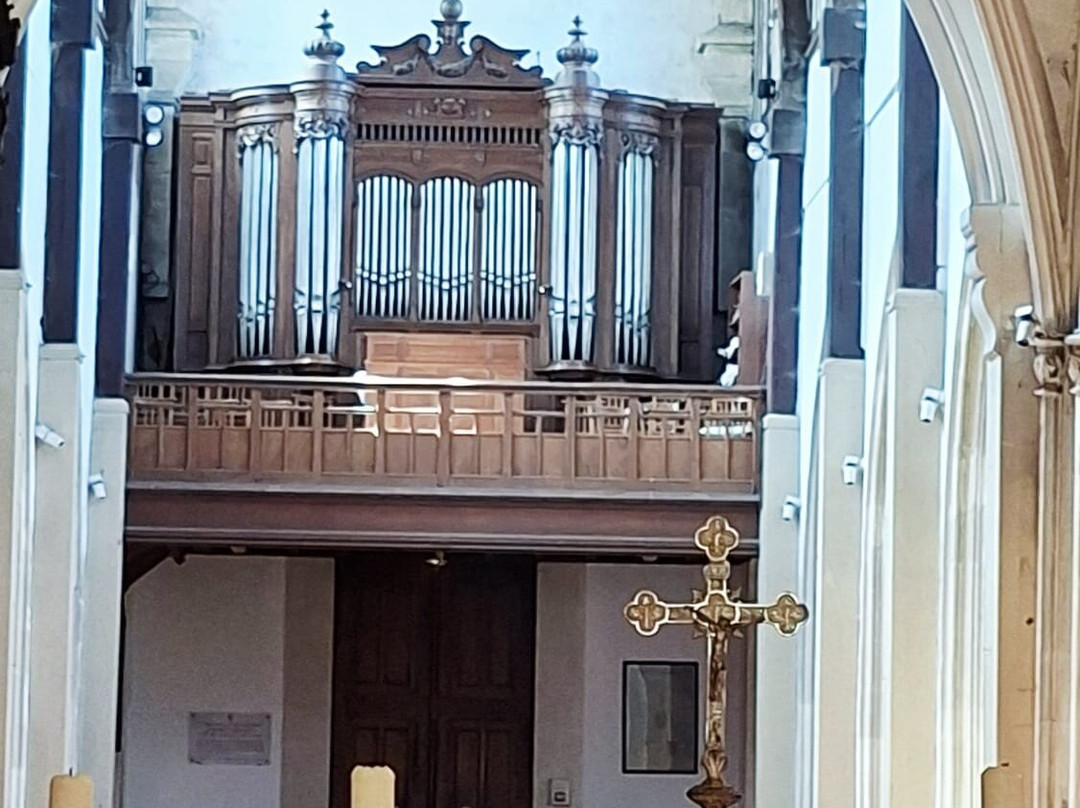 Église Saint-michel-卡布尔必去景点