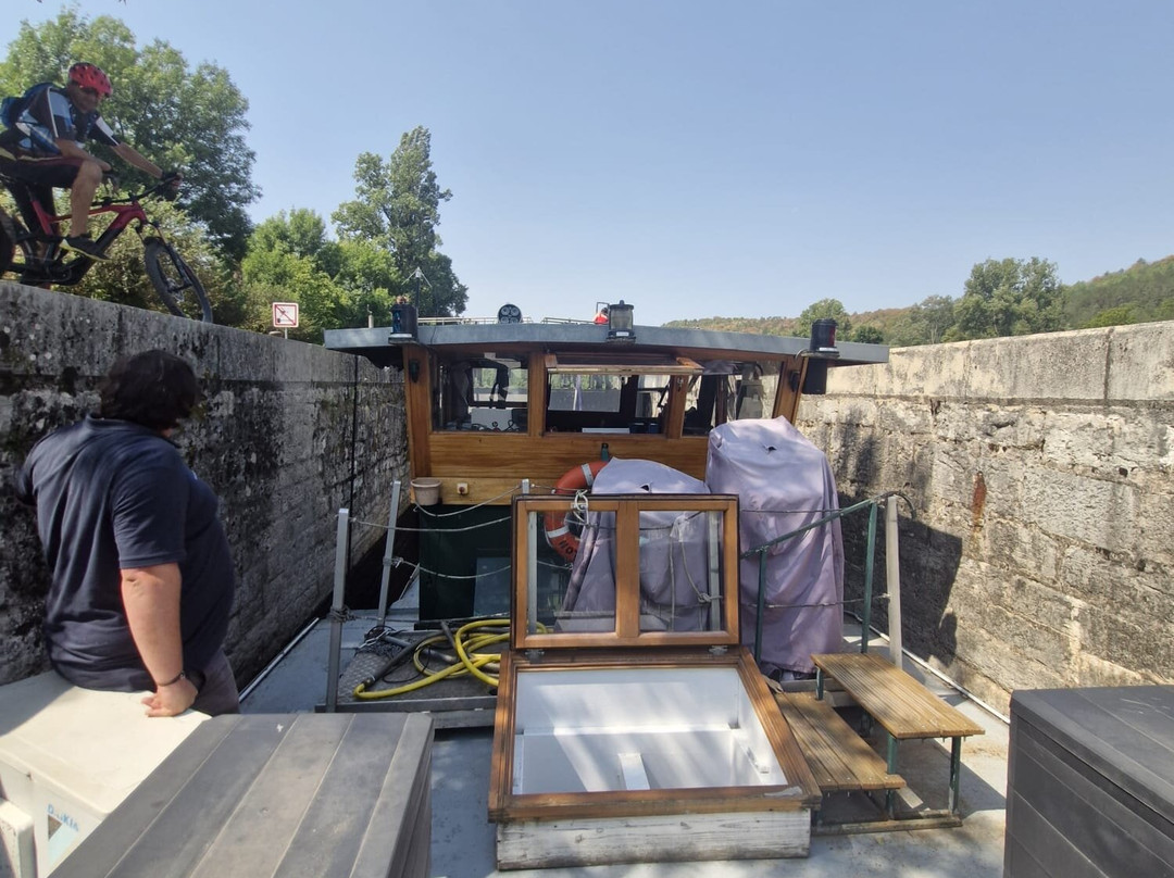 Les Croisières Fenelon-Cahors必去景点