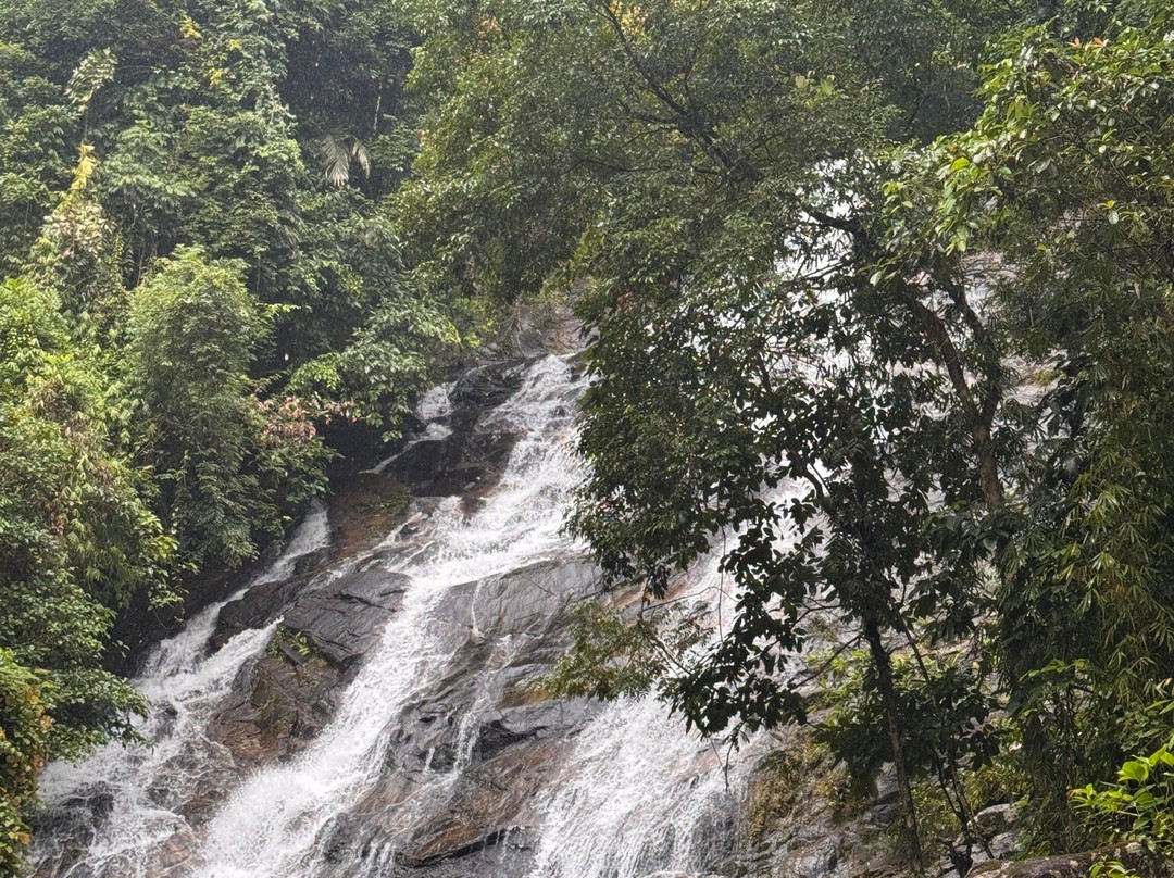 Ton Chong Fa Waterfall-拉克山必去景点