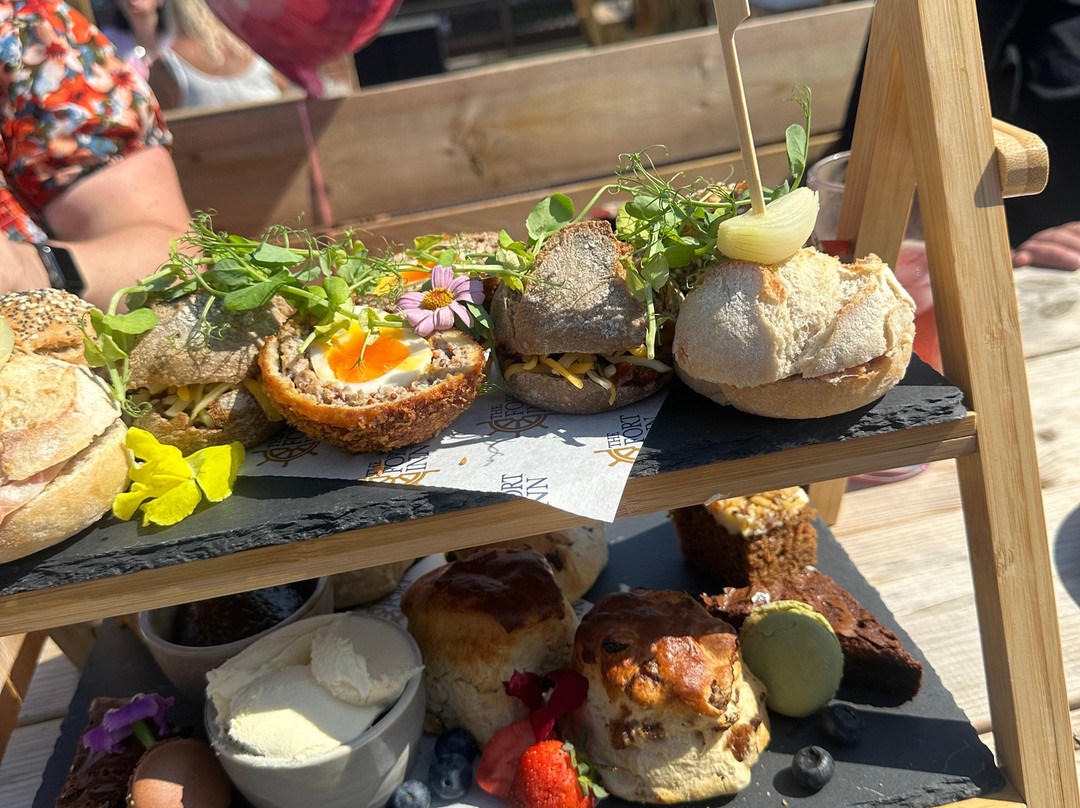 The Fort Inn Whitsand Bay