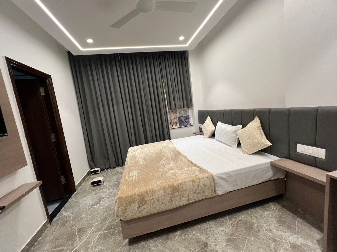 Hotel Mid Town主图